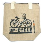 Up Cycle - Bringa mintás juta táska