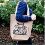 Up Cycle - Bringa mintás juta táska